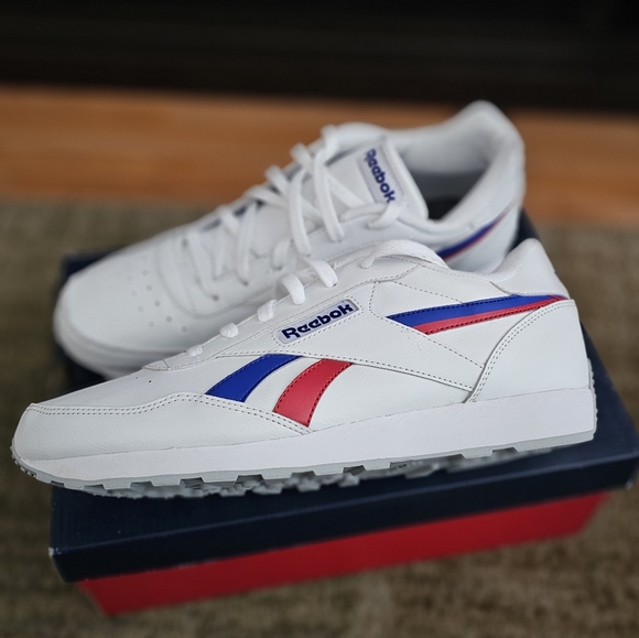 Reebok Classic - Picture 2 of 7